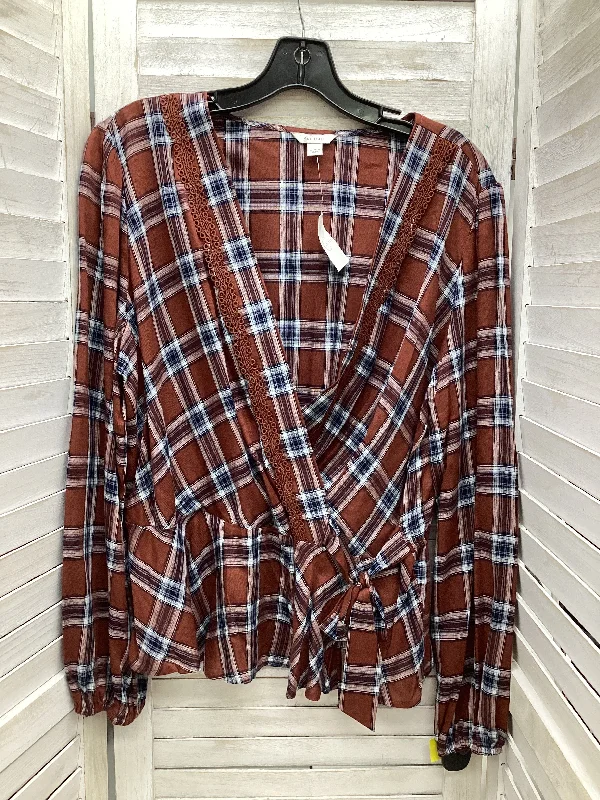 Top Long Sleeve By Cato In Plaid Pattern, Size: L Adventure