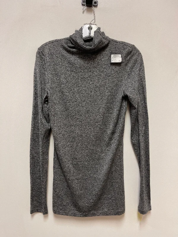 Top Long Sleeve By Club Monaco In Grey, Size: L Laid