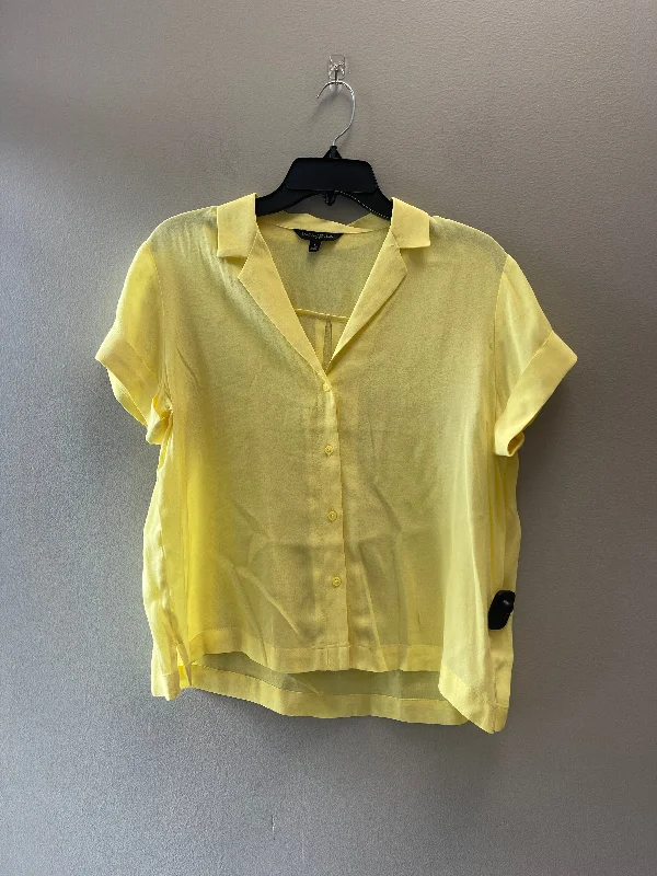 Top Short Sleeve By Banana Republic  Size: S Minimalist Men's Casual 